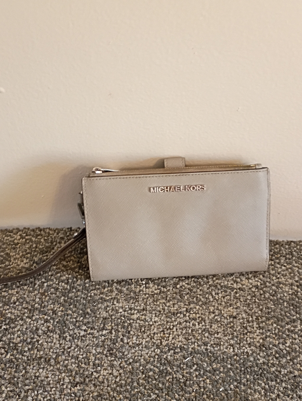 Michael Kors Gray Leather Wristlet Wallet Clutch